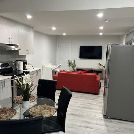Beautiful 2 Bedroom Home Away From Home Calgary Ngoại thất bức ảnh