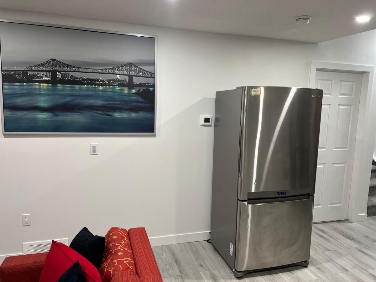 Beautiful 2 Bedroom Home Away From Home Calgary Ngoại thất bức ảnh
