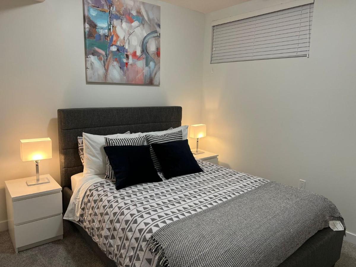Beautiful 2 Bedroom Home Away From Home Calgary Ngoại thất bức ảnh