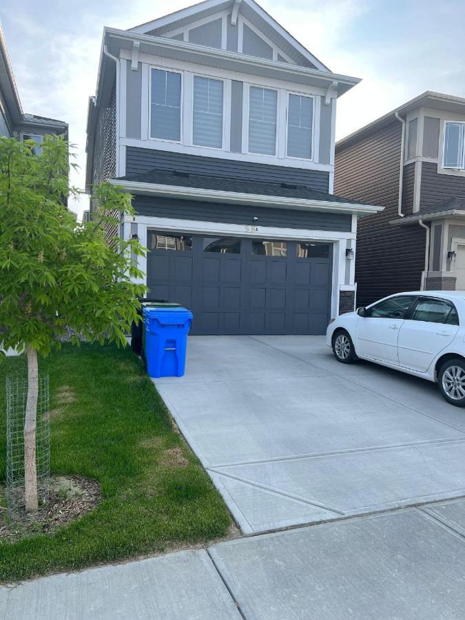 Beautiful 2 Bedroom Home Away From Home Calgary Ngoại thất bức ảnh